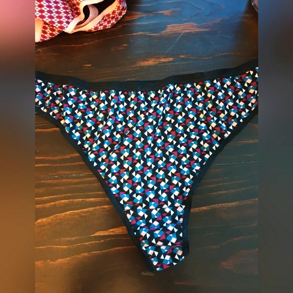 NWOT Déesse Thongs (Penn) - Picture 7 of 10